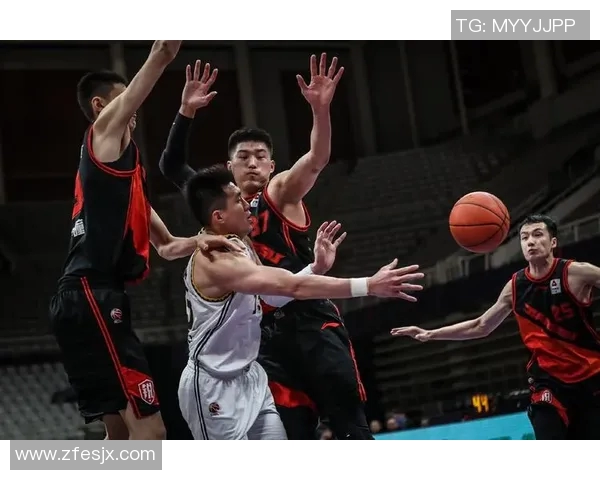 CBA激战辽宁本钢对决苏州肯帝亚争夺季后赛席位的关键之战