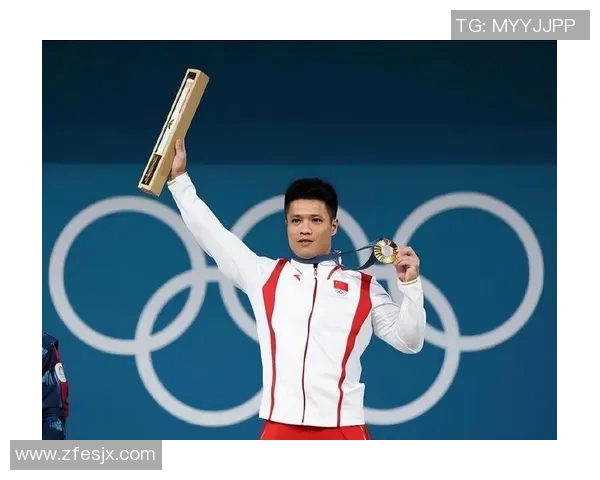 聚焦举重运动员：突破极限，挑战自我，铸就辉煌人生之路